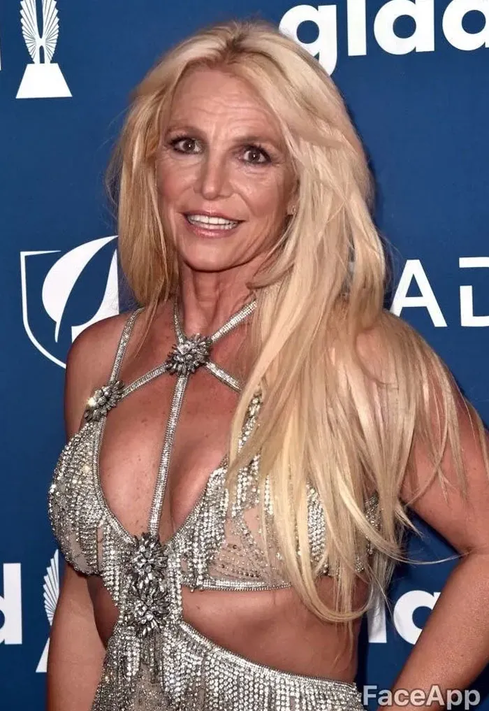 FaceApp Filter Shows What You'll Look Like When You're Older And People Post The Results (30 Pics)