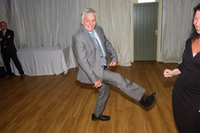'Not A Wedding Photographer' Captures The Chaos Of People's Special Day (30 Funny Pics)
