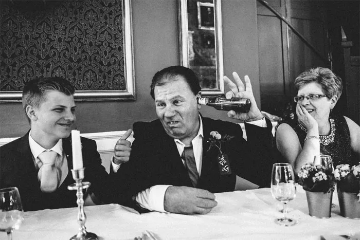 'Not A Wedding Photographer' Captures The Chaos Of People's Special Day (30 Funny Pics)