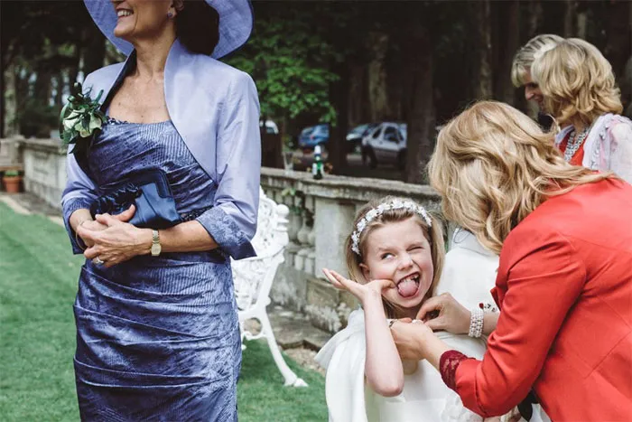 'Not A Wedding Photographer' Captures The Chaos Of People's Special Day (30 Funny Pics)