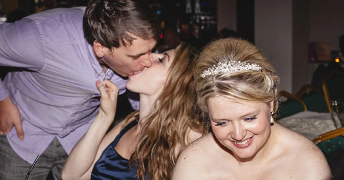 "No soy fotógrafo de bodas" capta el caos del día especial de la gente (30 fotos divertidas)