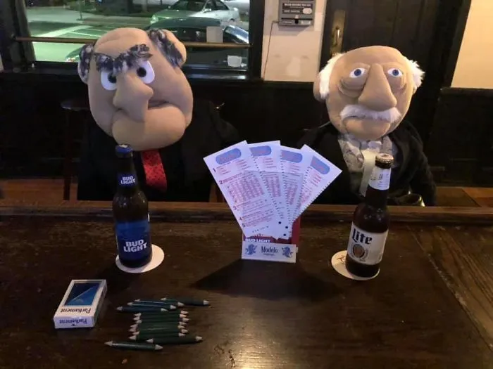 Fui a una subasta para conseguir equipamiento para el bar y encontré esto