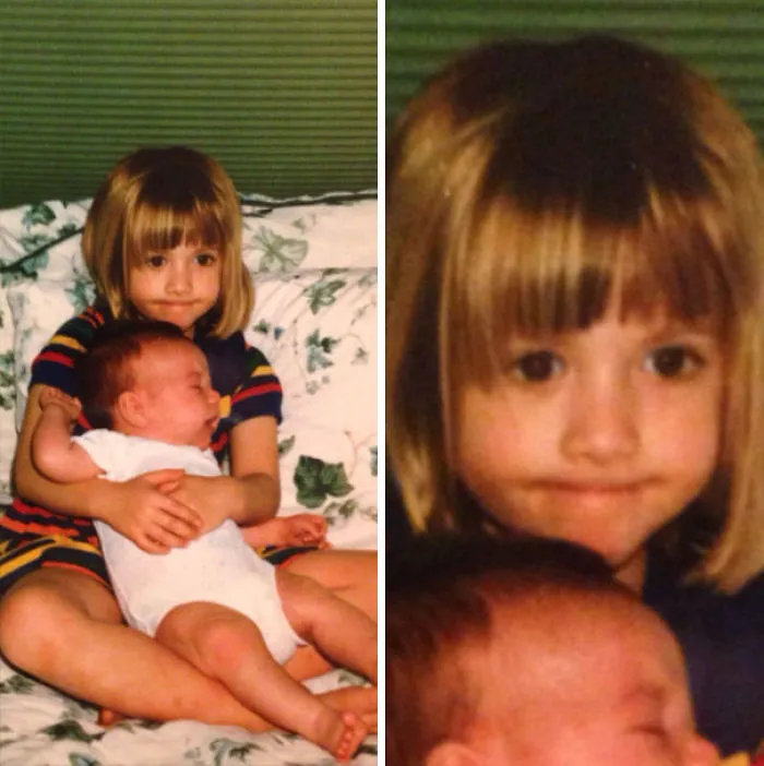 Foto con mi hermana cuando solo tenía 2 semanas. Me acababa de dar cuenta de que nos la íbamos a quedar y ya no iba a ser la única