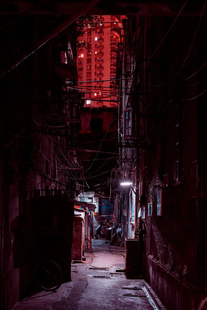 “Shikumen” Lane Houses Are Being Torn Down Across Shanghai, And I Wanted To Capture These Historic Streets Before It Was Too Late (22 Pics)