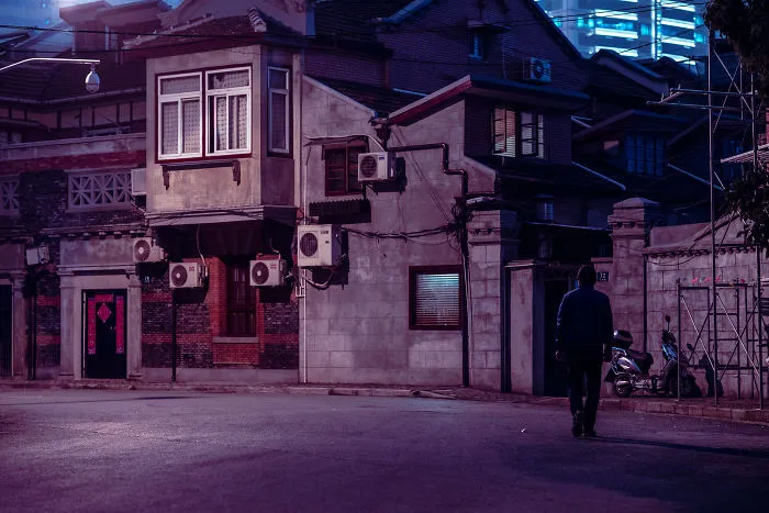 “Shikumen” Lane Houses Are Being Torn Down Across Shanghai, And I Wanted To Capture These Historic Streets Before It Was Too Late (22 Pics)
