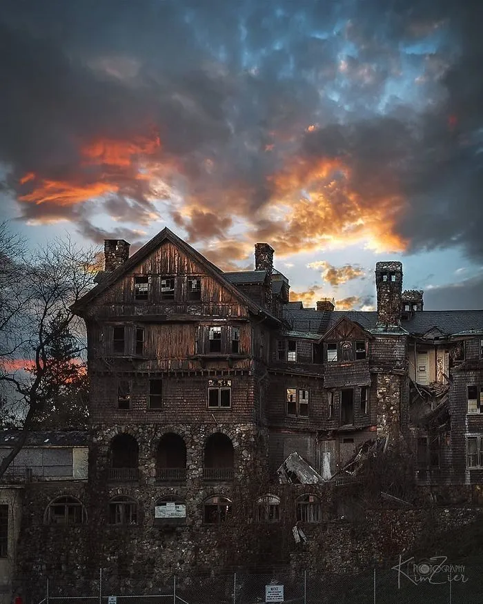 The Haunting Beauty Of Abandoned Places By Photographer, Kim Zier (94 Pics)