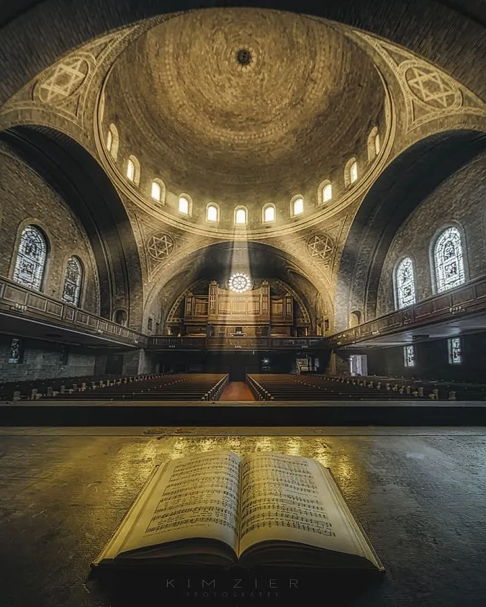 The Haunting Beauty Of Abandoned Places By Photographer, Kim Zier (94 Pics)