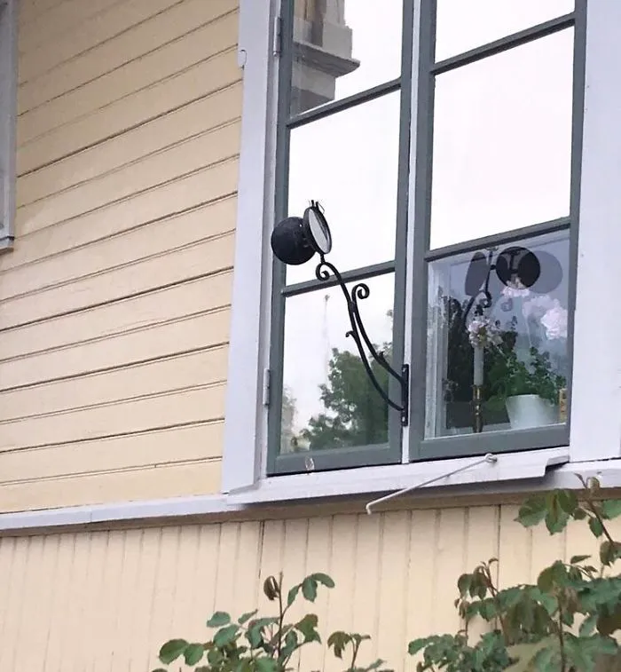 ¿Para que son estos espejos? Los vi en Trosa, Suecia y estaban en casi cada casa