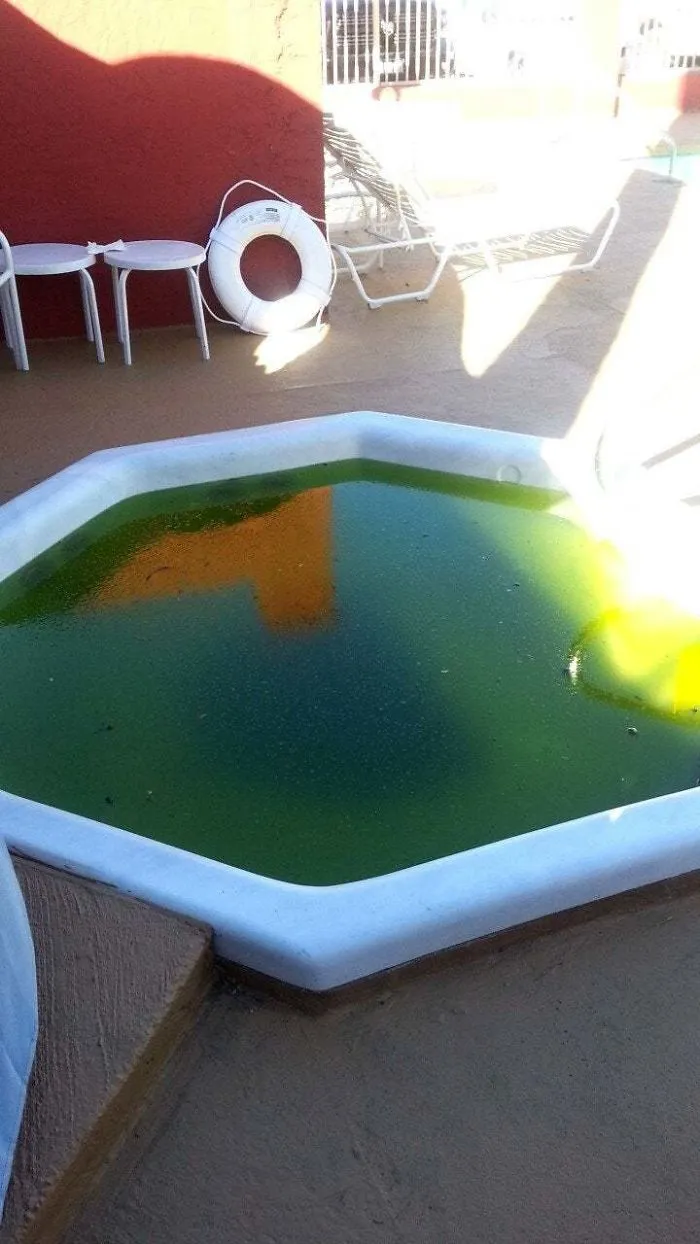 El jacuzzi en el hotel