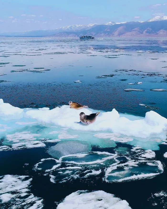 I Went To Baikal, The Deepest And Oldest Lake On Earth To Capture Its Otherworldly Beauty (23 Pics)
