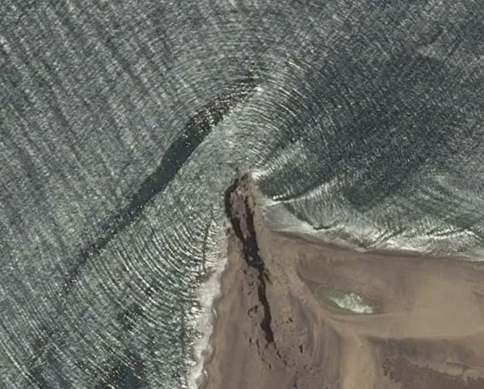Este hombre comparte 30 de sus descubrimientos más interesantes en Google Earth (Nuevas imágenes)