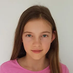 Isabella - Young Artist