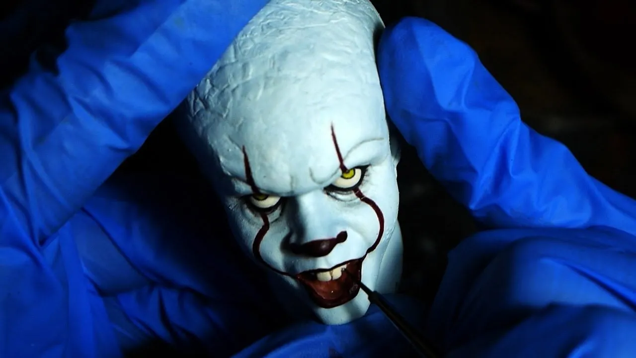 Sculpting Pennywise From It Chapter 2(2019) - 1:6 Scale Timelapse Sculpt And Painting