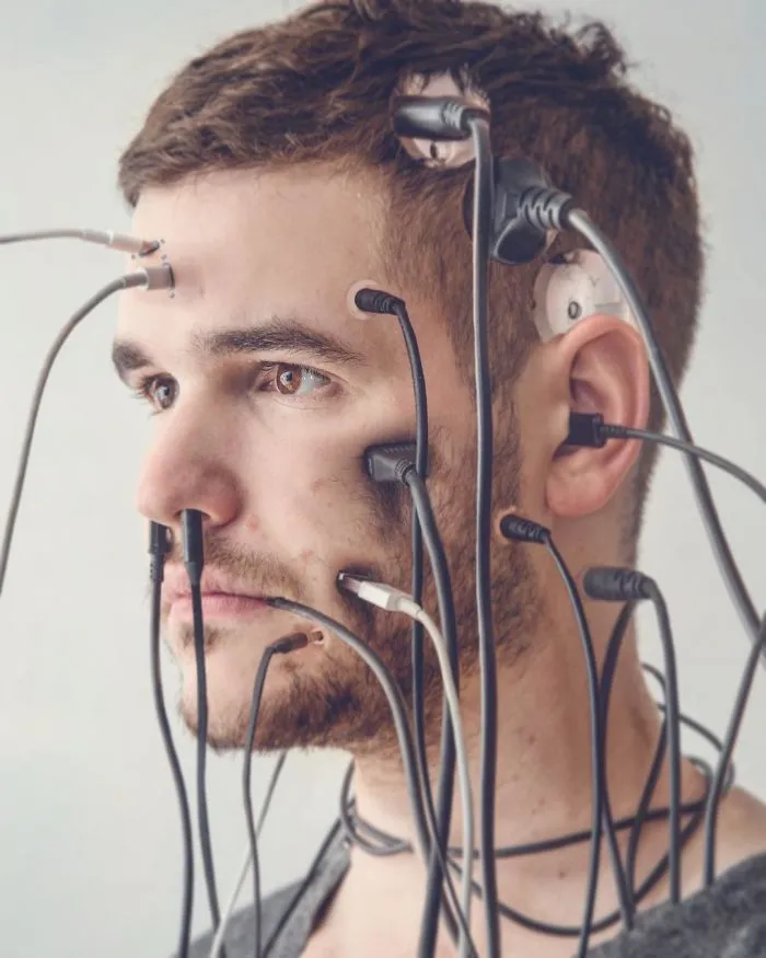 79 Surreal Photo Manipulations By Ben Robins That Challenge Logic