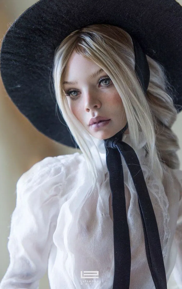 A Couple From Russia Creates Extremely Realistic Dolls (70 Pics)
