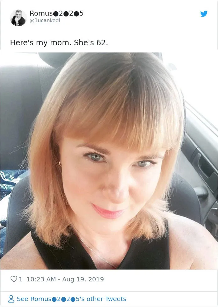 Daughter Brags About How Good Her Mom Looks, Accidentally Starts A Viral Thread (33 Pics)