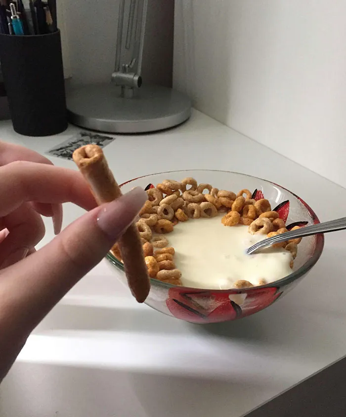 A Friend Found A Very Long Cheerio