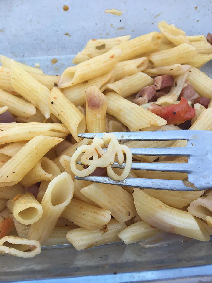 He encontrado pasta en forma de bicicleta entre mis macarrones