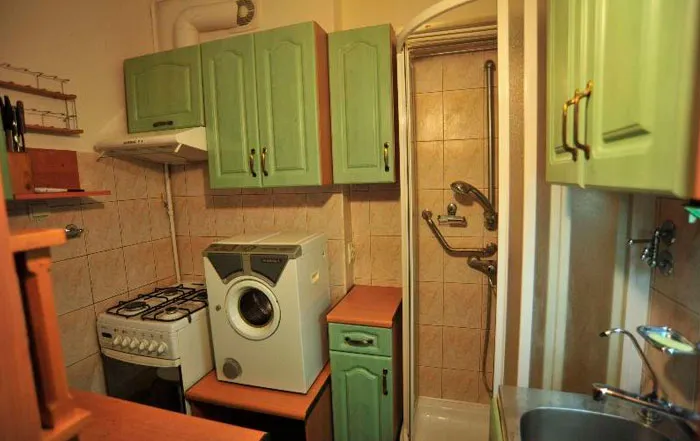 Cuando no sabes si la cocina está en el baño o el baño en la cocina