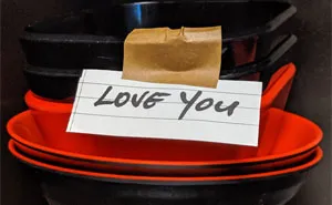 Guy With Depression Shares The Hidden Messages His GF Leaves For Him, And 292k People Love Them