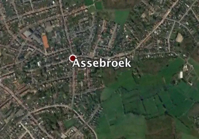 Guy Searches For Interesting Things On Google Earth And Here's 30 Of His Best Finds