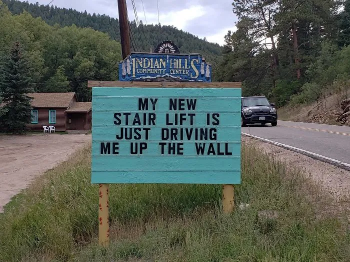 Someone In Colorado Is Putting Out The Funniest Signs Ever, And The Puns Are Priceless (New Pics)