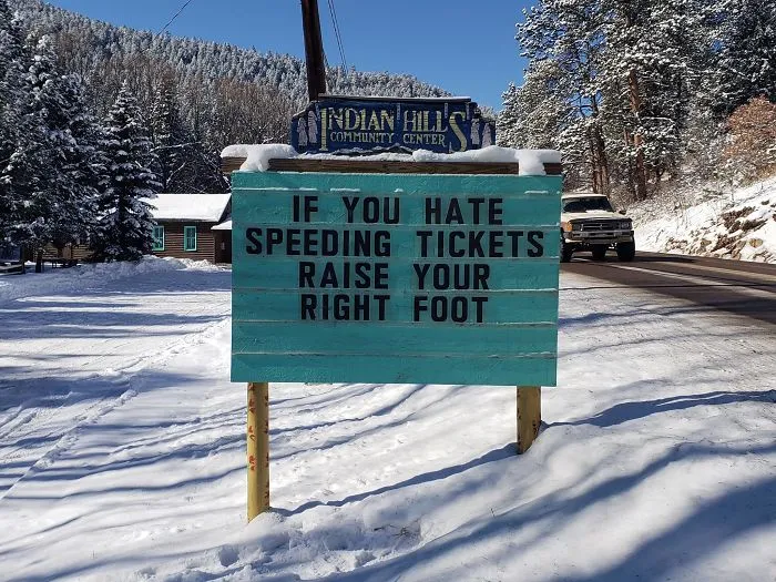 Someone In Colorado Is Putting Out The Funniest Signs Ever, And The Puns Are Priceless (New Pics)