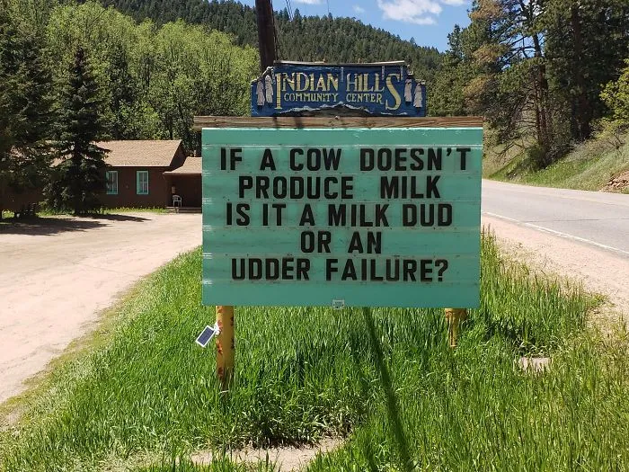 Someone In Colorado Is Putting Out The Funniest Signs Ever, And The Puns Are Priceless (New Pics)