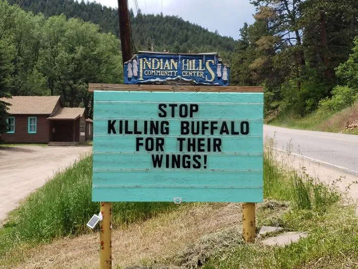 Someone In Colorado Is Putting Out The Funniest Signs Ever, And The Puns Are Priceless (New Pics)