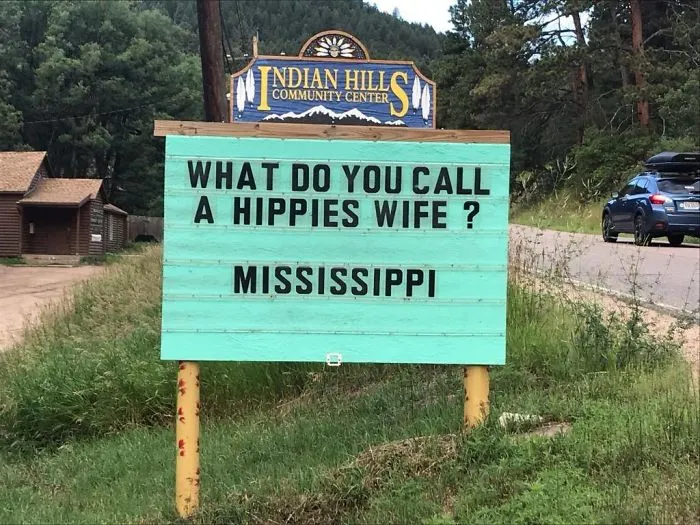 Someone In Colorado Is Putting Out The Funniest Signs Ever, And The Puns Are Priceless (New Pics)