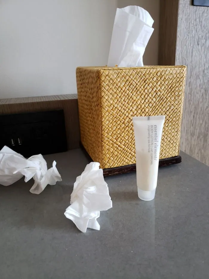 This Hotel Guest Left No Mystery About Their New Year's Plans