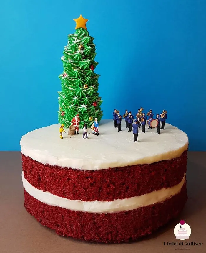 This Pastry Chef Transforms Plain Desserts Into Miniature Worlds And It's Too Sad To Eat