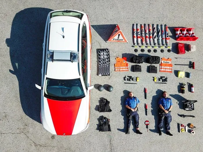 Coche de policía suizo
