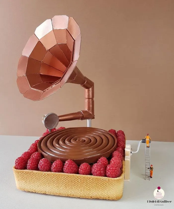 This Pastry Chef Transforms Plain Desserts Into Miniature Worlds And It's Too Sad To Eat