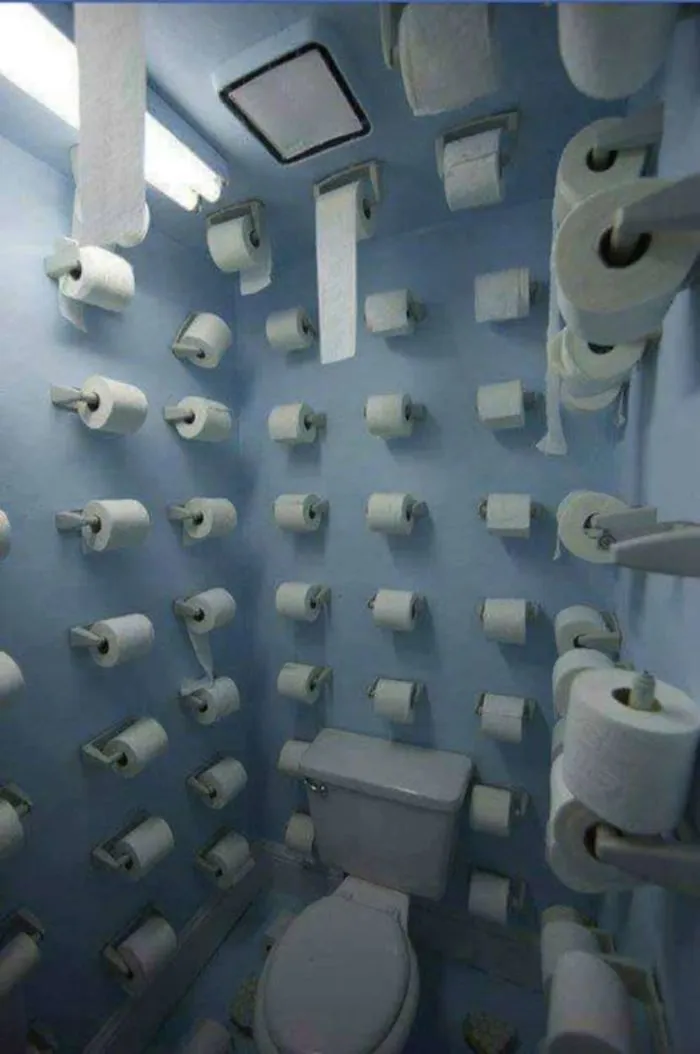 There's A Facebook Group That Posts Toilets With Threatening Auras, And Here's 40 Of The Best Ones