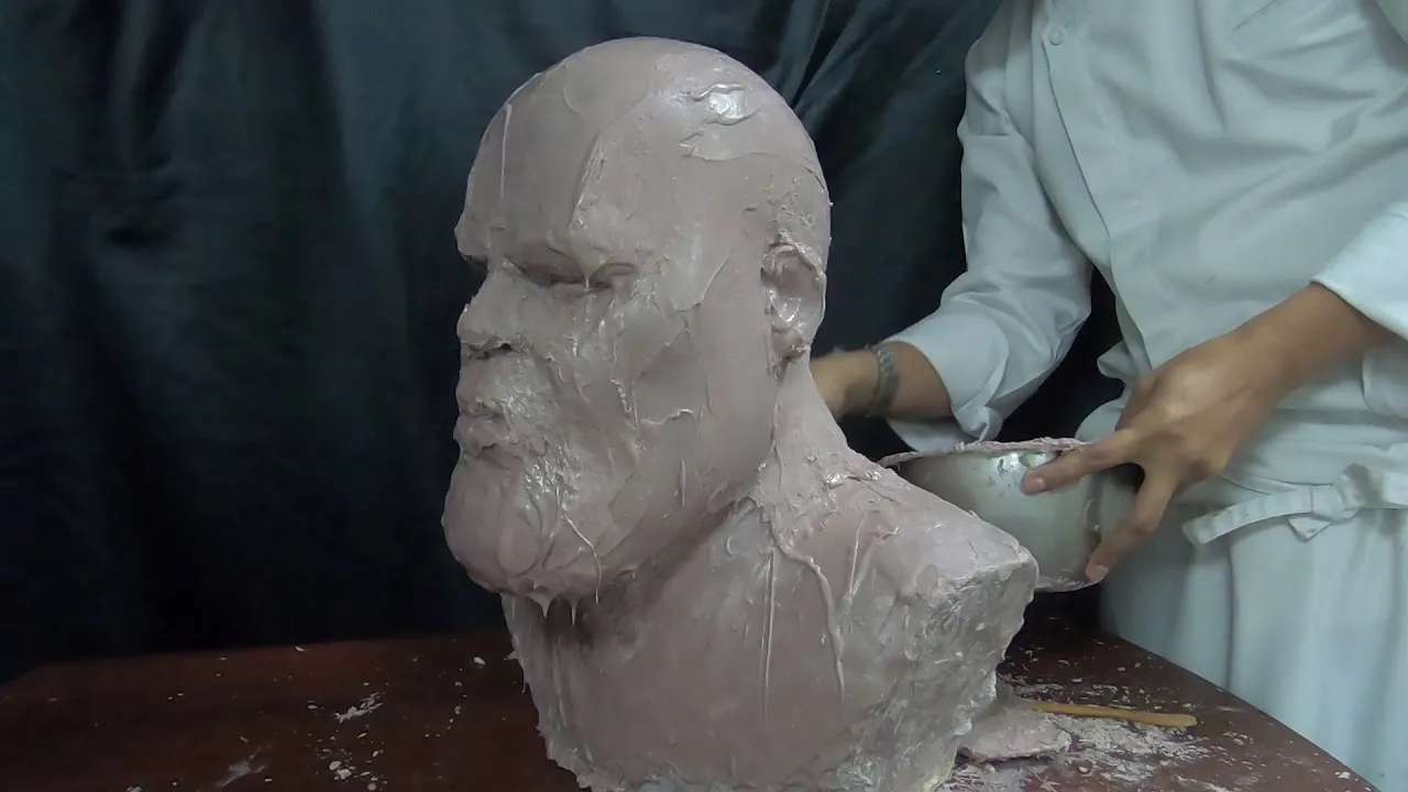Chocolatier Chef Sculpted Thanos Out Of Pure Couverture Chocolates