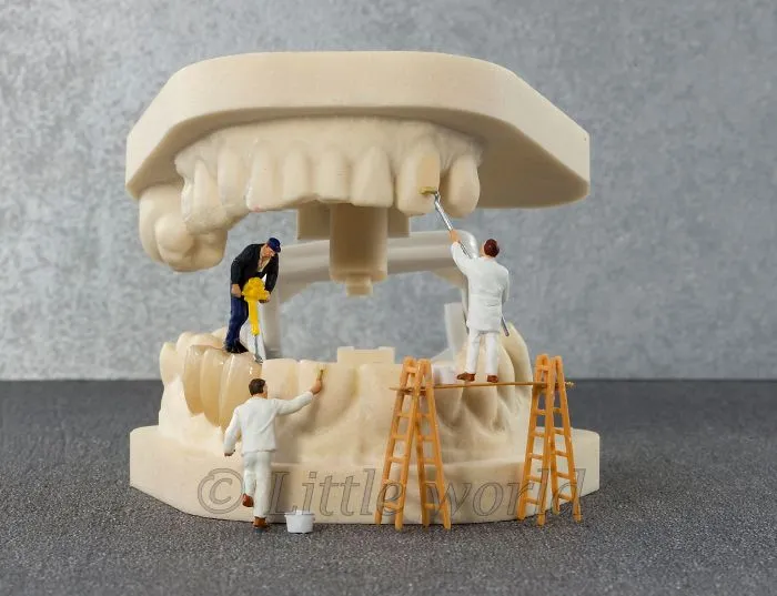 I Create Little Worlds Of Miniature People (83 Pics)