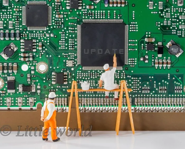I Create Little Worlds Of Miniature People (83 Pics)