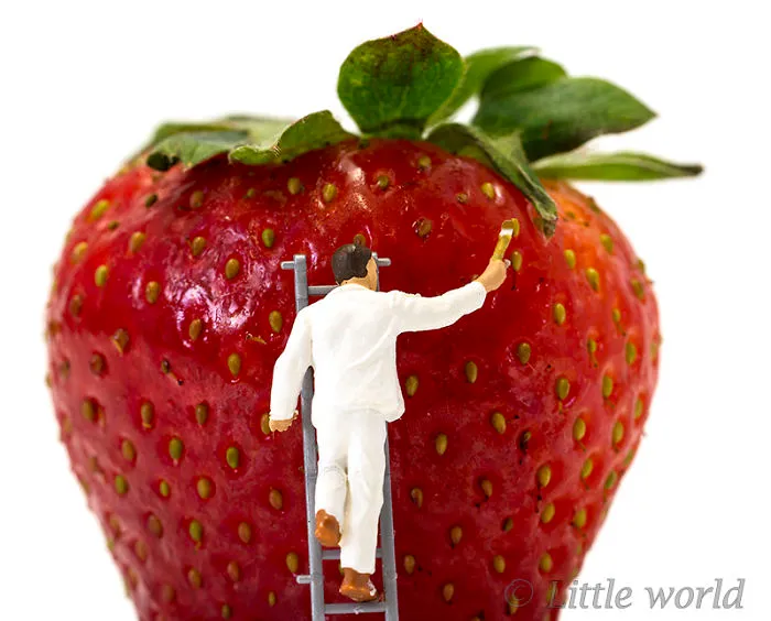 I Create Little Worlds Of Miniature People (83 Pics)