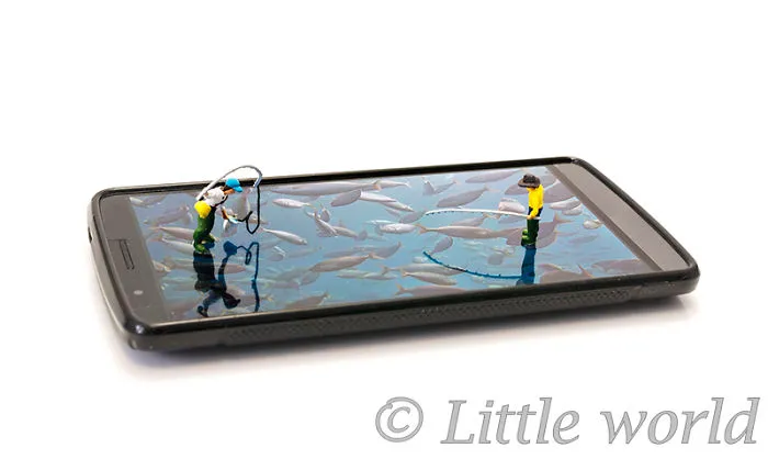 I Create Little Worlds Of Miniature People (83 Pics)