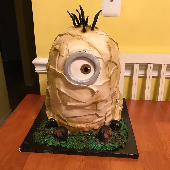 Minions Cake