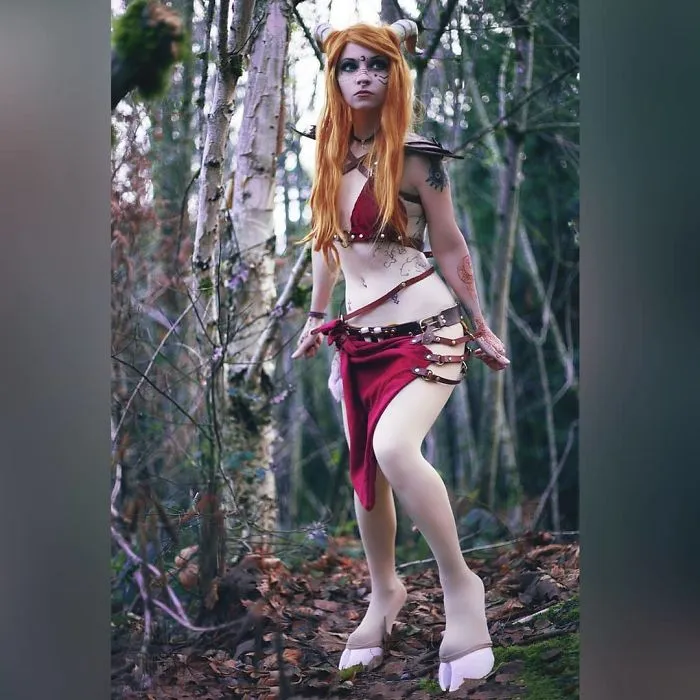 Artist Creates Shoes And Boots In The Shape Of Animal Hooves, And The Result Is Impressive
