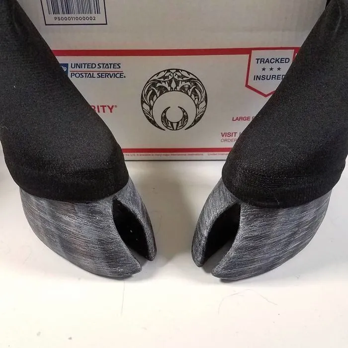 Artist Creates Shoes And Boots In The Shape Of Animal Hooves, And The Result Is Impressive