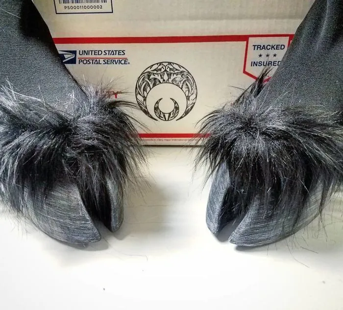 Artist Creates Shoes And Boots In The Shape Of Animal Hooves, And The Result Is Impressive