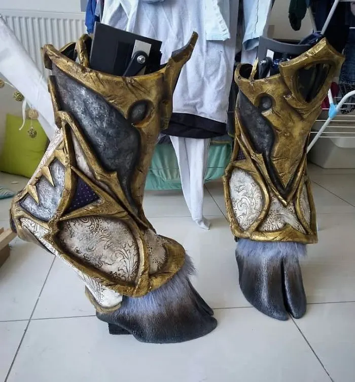 Artist Creates Shoes And Boots In The Shape Of Animal Hooves, And The Result Is Impressive