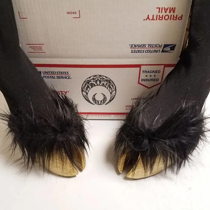 Artist Creates Shoes And Boots In The Shape Of Animal Hooves, And The Result Is Impressive