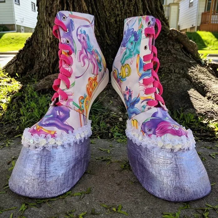 Artist Creates Shoes And Boots In The Shape Of Animal Hooves, And The Result Is Impressive