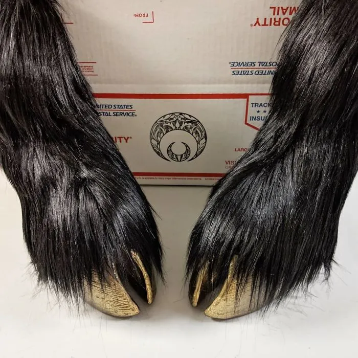 Artist Creates Shoes And Boots In The Shape Of Animal Hooves, And The Result Is Impressive