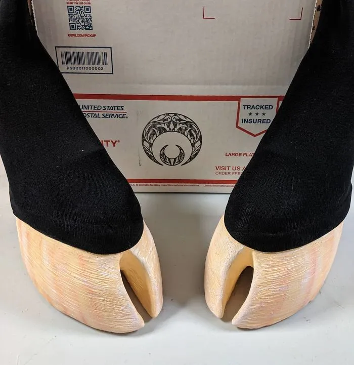 Artist Creates Shoes And Boots In The Shape Of Animal Hooves, And The Result Is Impressive