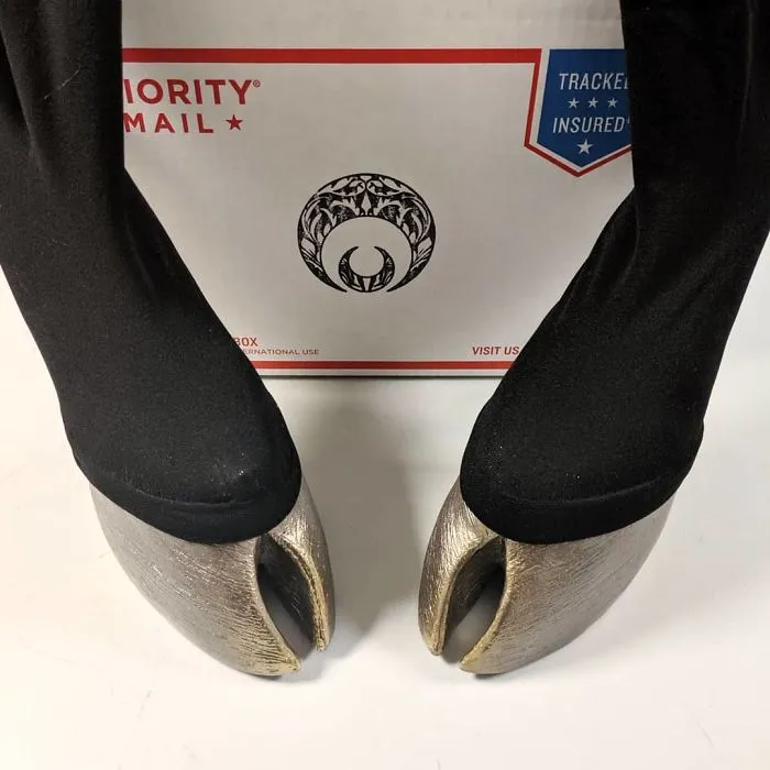 Artist Creates Shoes And Boots In The Shape Of Animal Hooves, And The Result Is Impressive